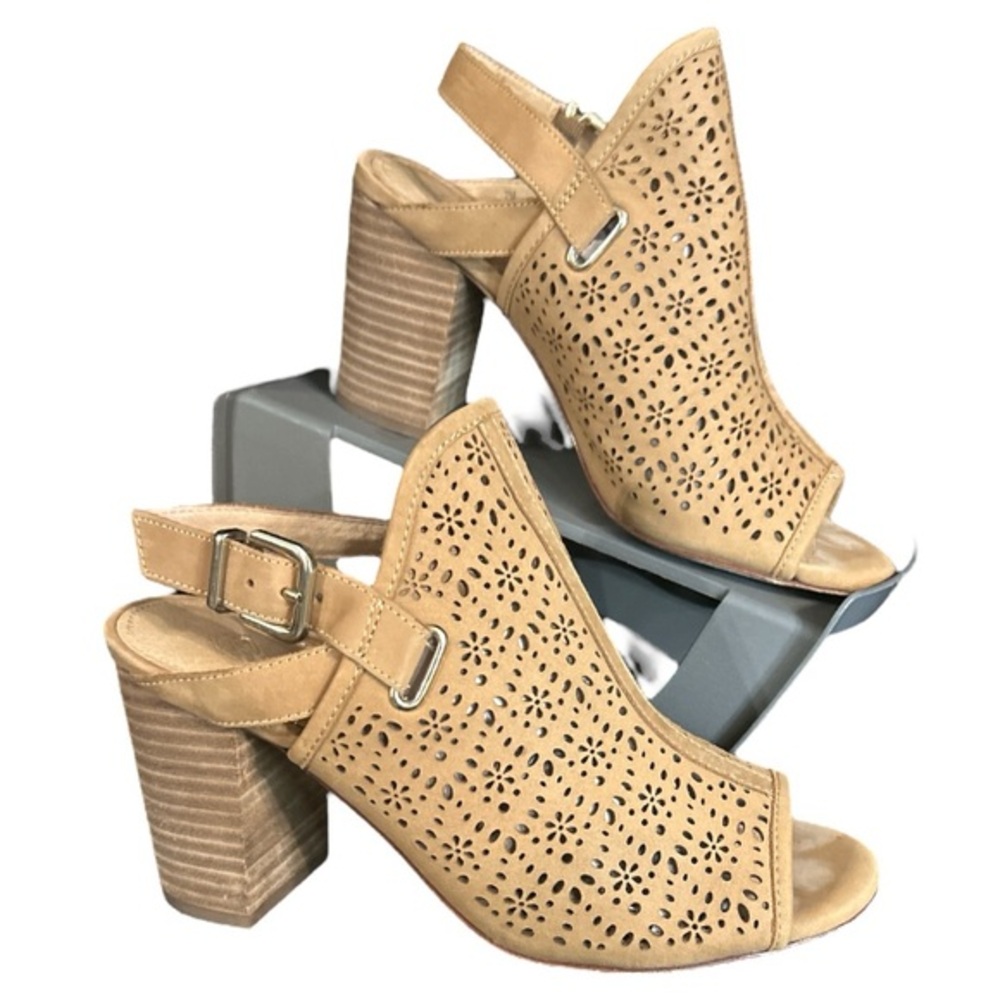Antonio Melani Tan Laycee Sugar Cookie Genuine Leather 4” heel Sz. 7‎